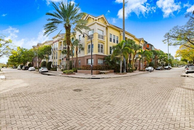 Photo - 2440 W Horatio St Condo Unit 1012