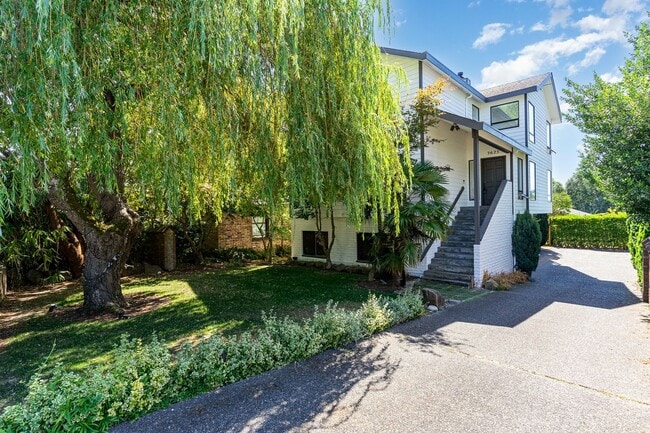 Photo - 4bd/3ba Seattle Home