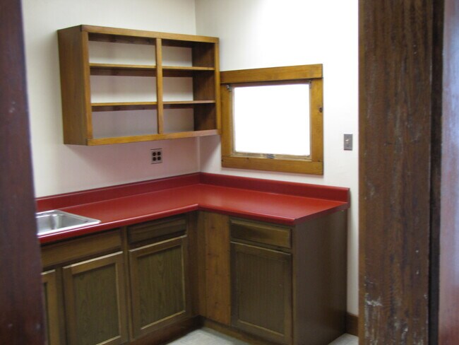 kitch - 242 S Atherton St