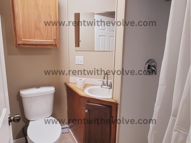 Photo - 503 N Main St