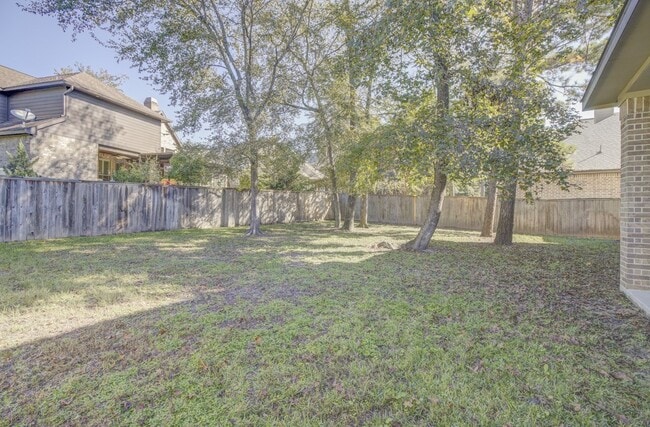 Building Photo - 70 S Almondell Cir Rental