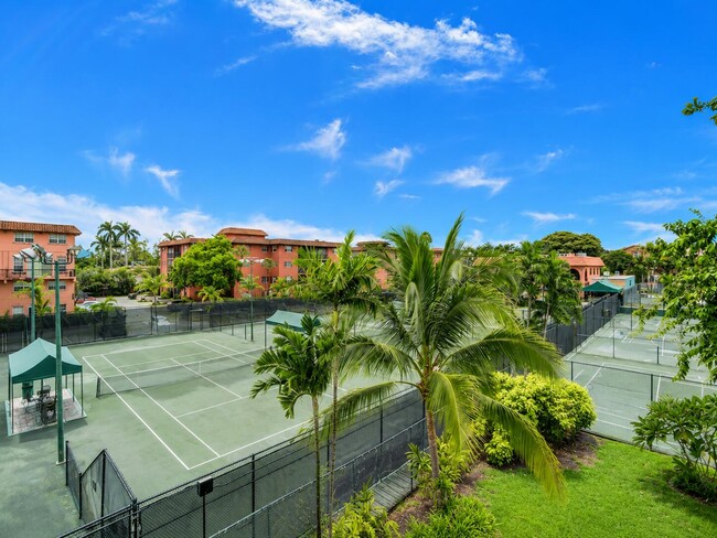 Photo - 620 Tennis Club Dr Unit 304