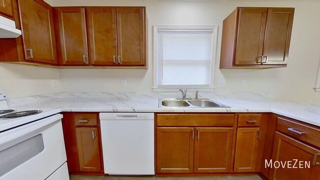 Photo - 501 Harris Rd