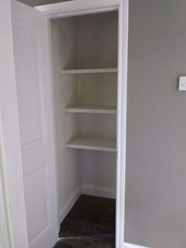 Photo - 1126 Park Cir