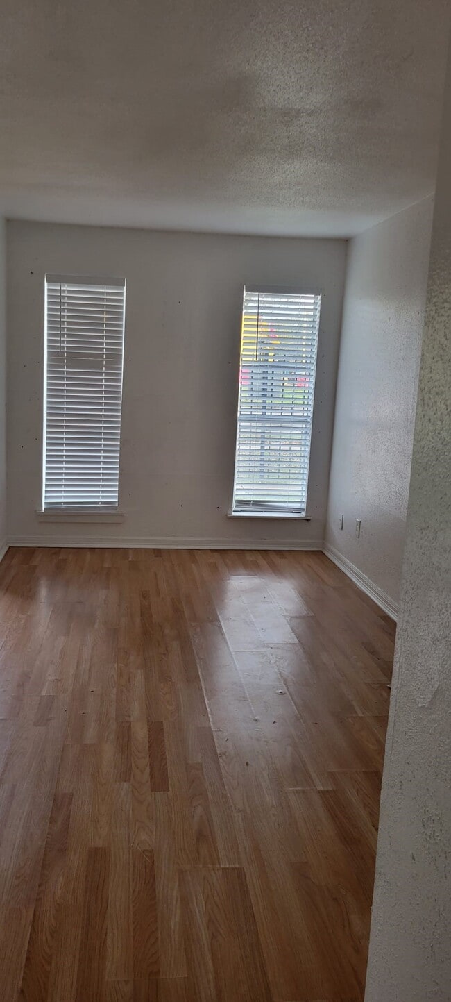 Photo - 5625 Antoine Dr Unidad 1615