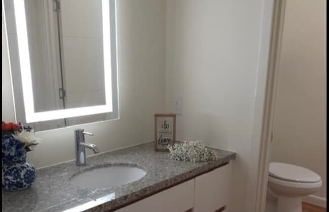 Photo - College Park Apartments