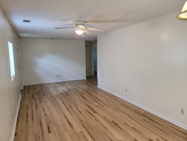 Photo - 346 Railroad Ave