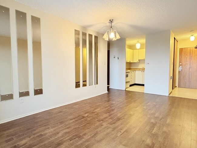 Photo - 1653 Ouellette Ave Unit 702