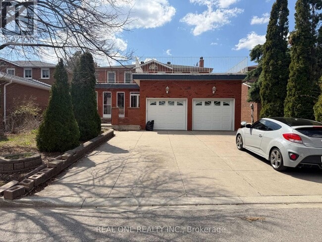 Photo - 14 Empringham Crescent