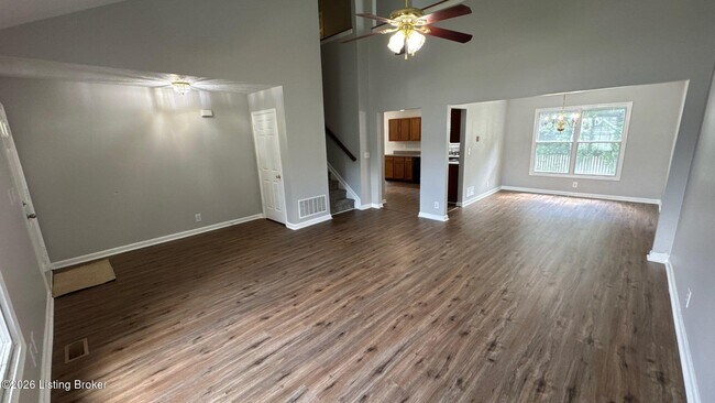Photo - 7421 Spring Run Dr