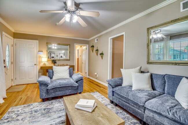 Photo - 625 E 34th St Unidad SI ID1608045P