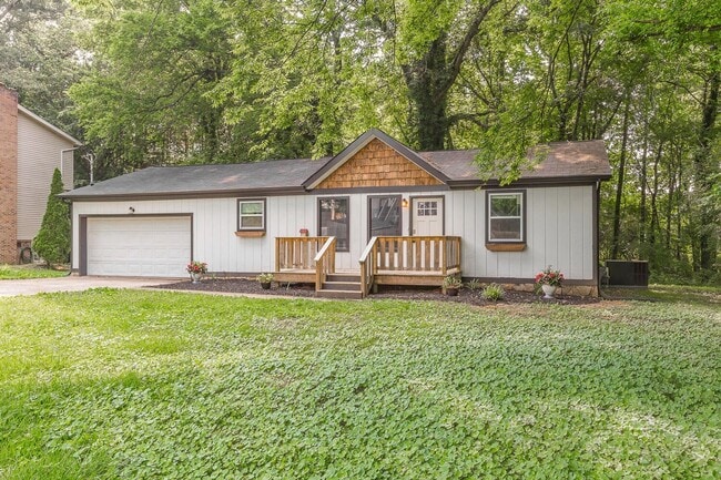 Photo - 3 bedroom updated home in a quiet, peaceful setting!