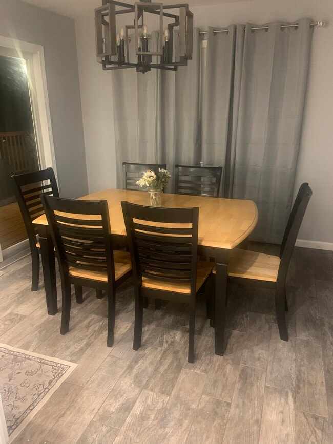 Photo - 82 Wagon Wheel Trl