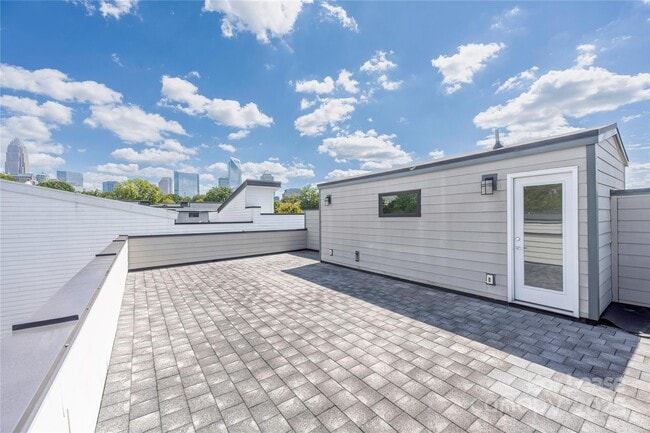 Photo - 1008 Westbrook Dr