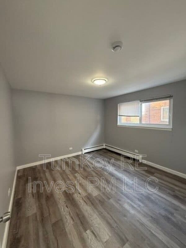 Photo - 1685 Harbor Ave