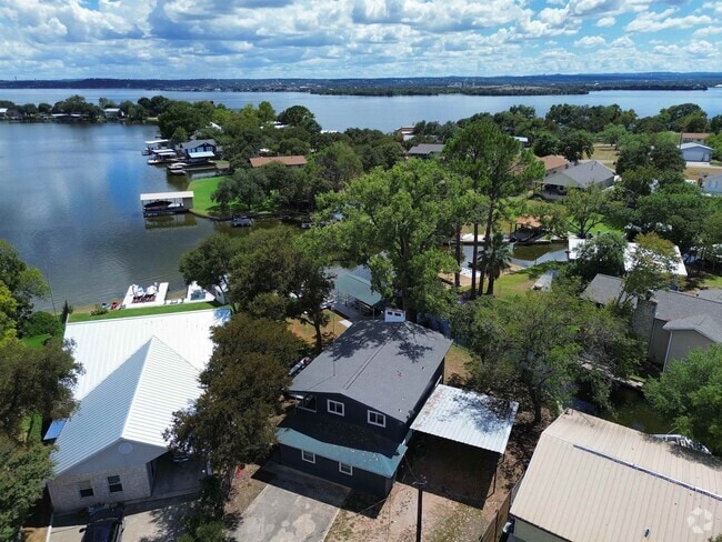 Building Photo - 614 E Briarway Dr Rental