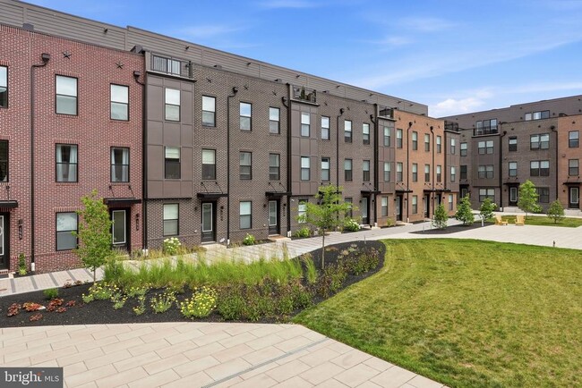 153 Locke St