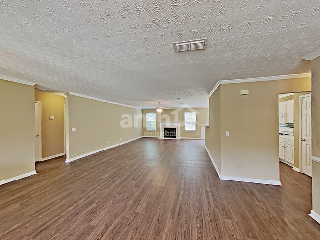 Photo - 517 Lazy River Ln