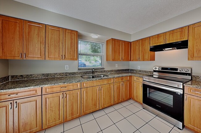 Photo - 15117 Avalon Ave Unit Apt A