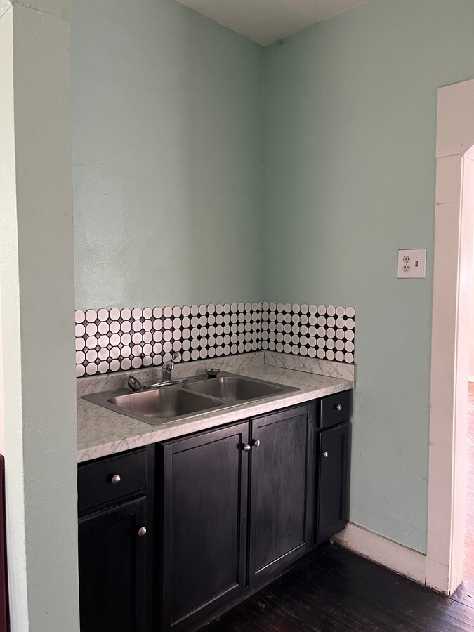 Photo - 400 E 11th Ave