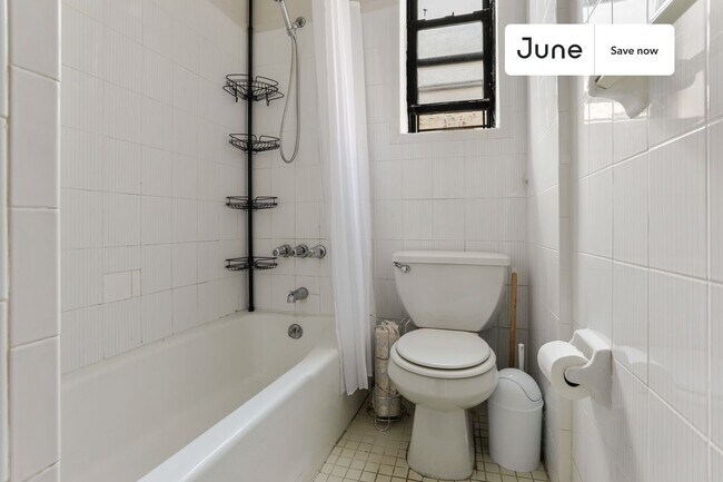 Photo - 211 W 109th St