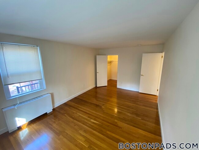 Photo - 17 Captain Parker Arms Unit 14