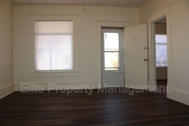 Photo - 326 W Routt Ave