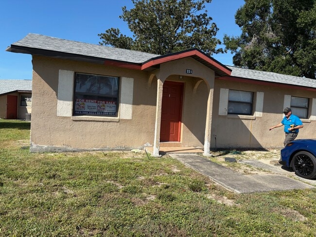 Photo - 440 Las Palmas Cir