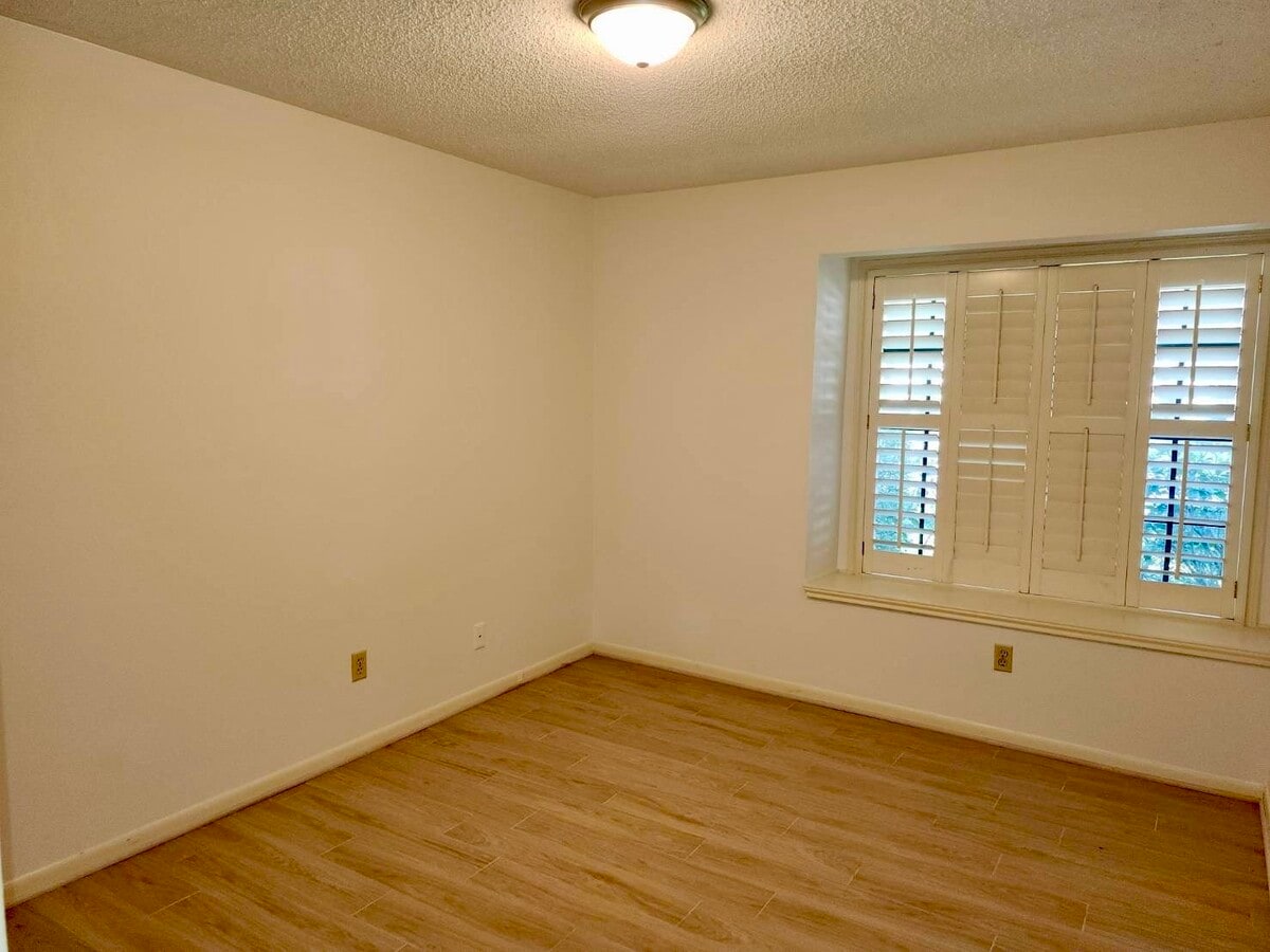 Photo - 2118 Hickory Lawn Dr
