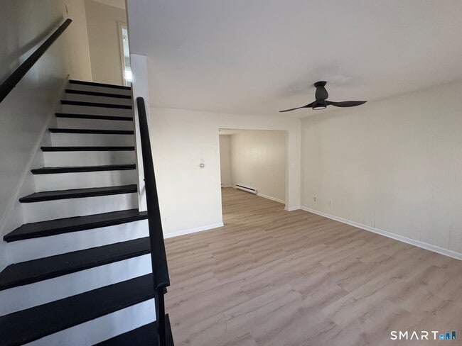 Photo - 1280 Townsend Ave