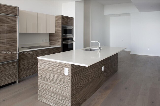 Photo - 460 NE 28th St Condo