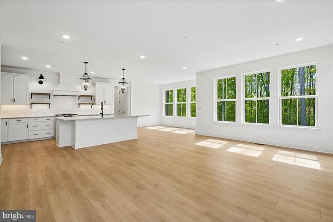 Photo - 1152 Broad Lk Dr