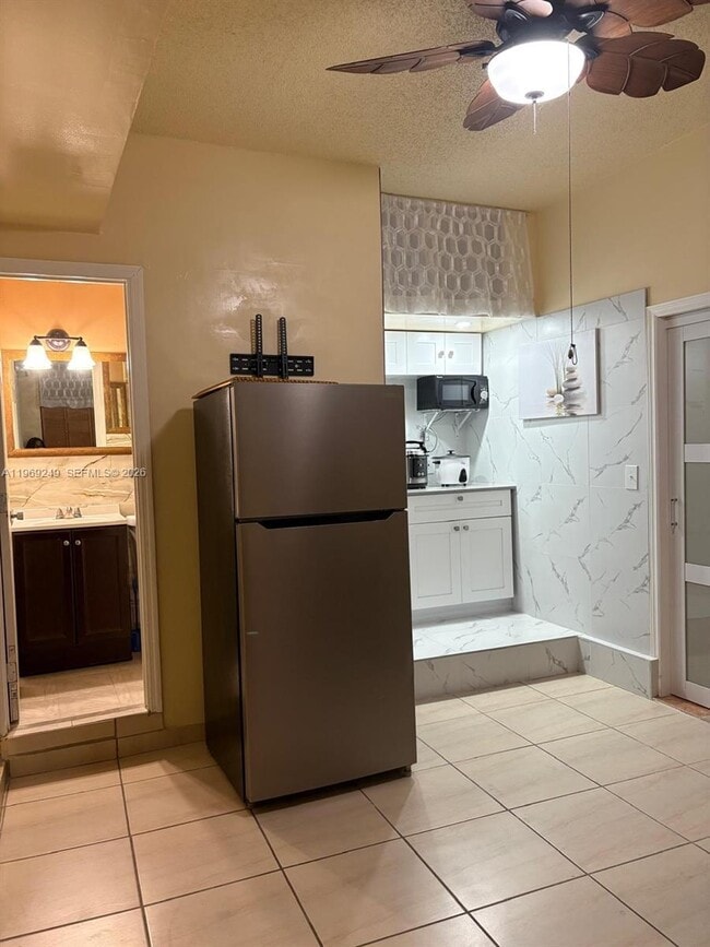 Photo - 15470 SW 47th St Unidad 0