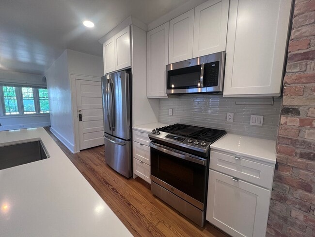Photo - Spacious 2 bedroom Duplex with a bonus room!