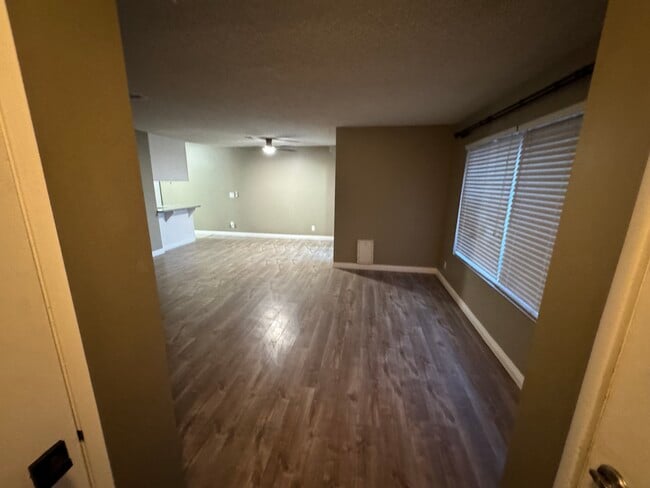 5060 Village Dr