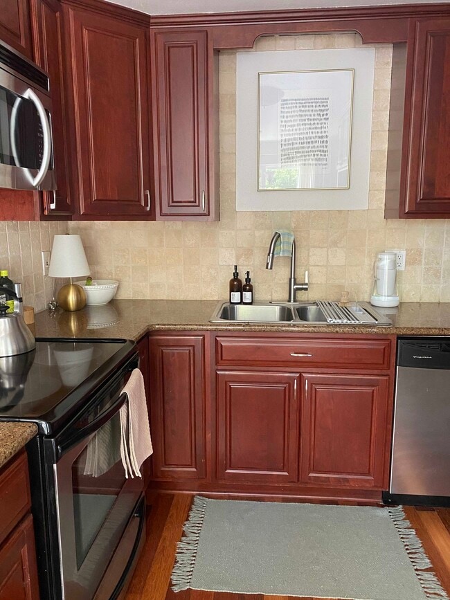 Photo - 1502 N Steele St