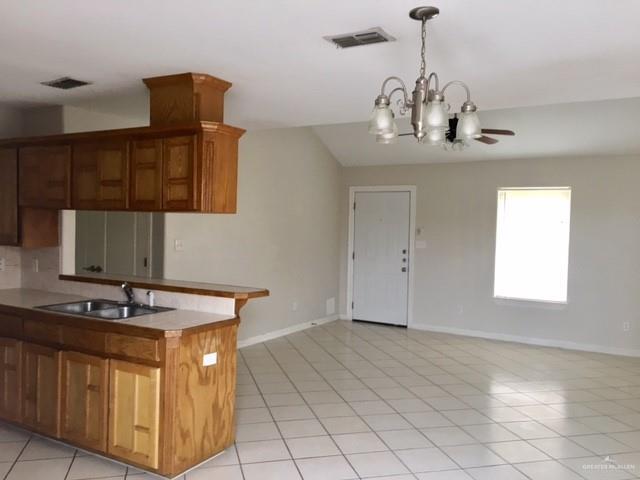 Photo - 10 E Quail St