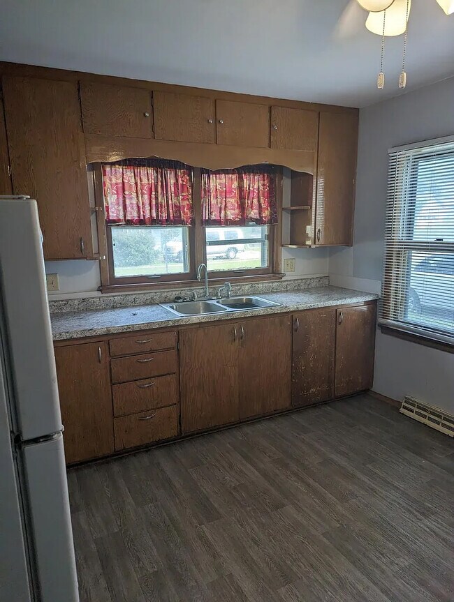 Photo - 1502 Crescent St