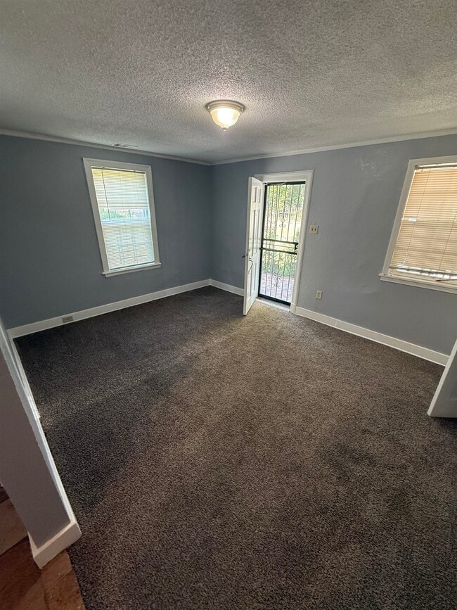 Photo - 635 Prescott Rd