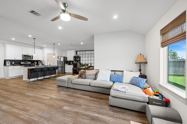 Photo - 1054 Great Barracuda Ln