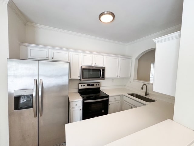 Photo - 668 Smith St SW