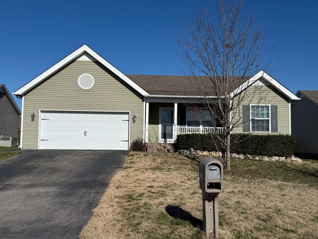 Great Family Home 3/2 Fenced Yard - Great Family Home 3/2 Fenced Yard