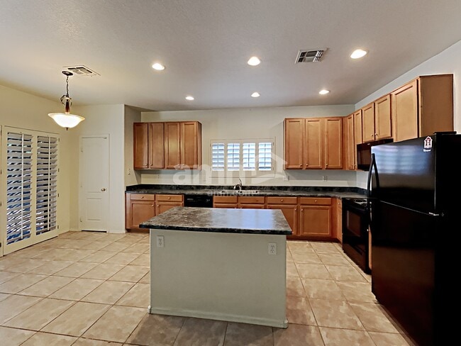 Photo - 1210 E Beth Dr