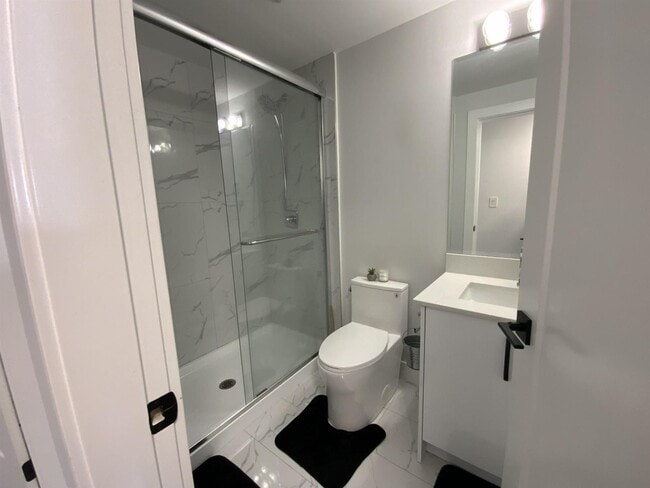 Photo - Suite-167xx 16A STREET