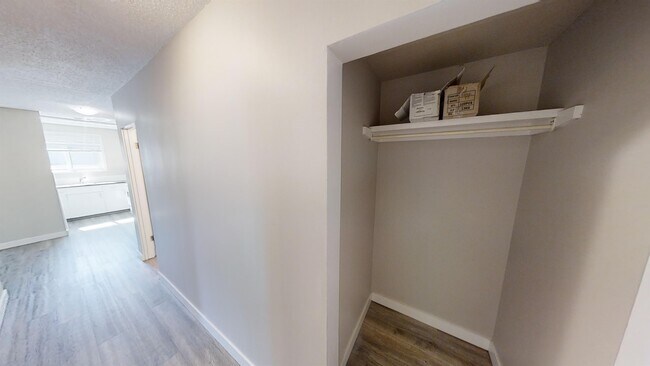 Photo - 10802-10899 99 St Unit 1