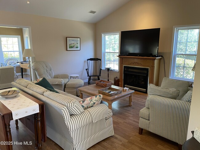 Photo - 872 Sandpiper Bay Dr SW
