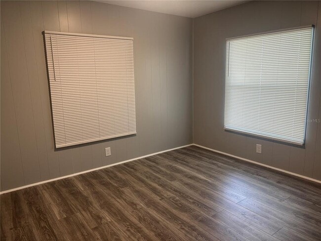 Photo - 808 53rd Ave Dr E