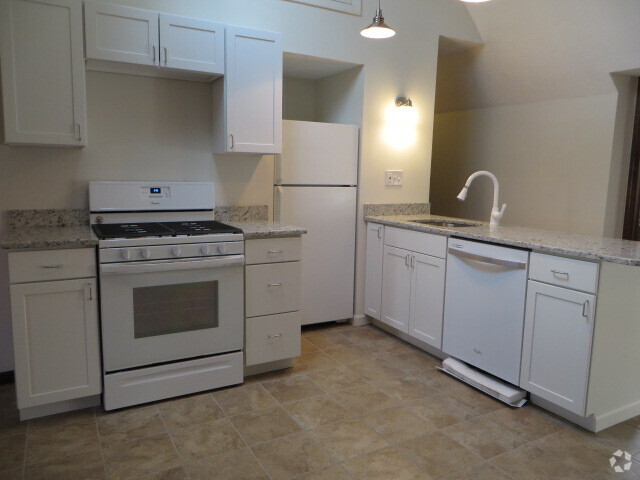 Building Photo - 429 Capitol Ave Unit 3 Rental