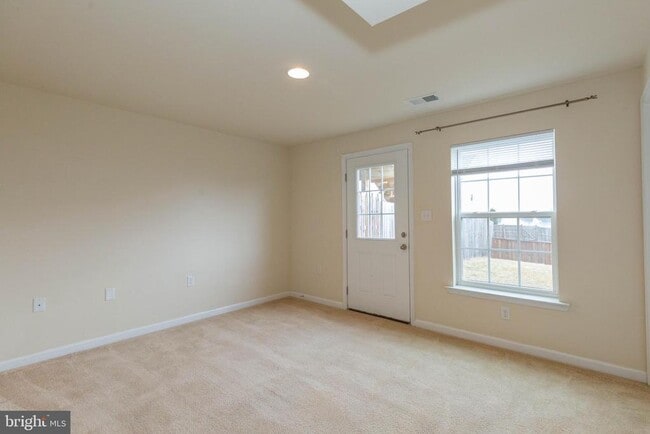 Photo - 440 Rumbling Rock Rd