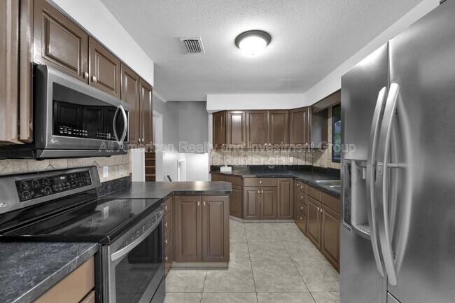 Photo - 20 Dogwood Ln